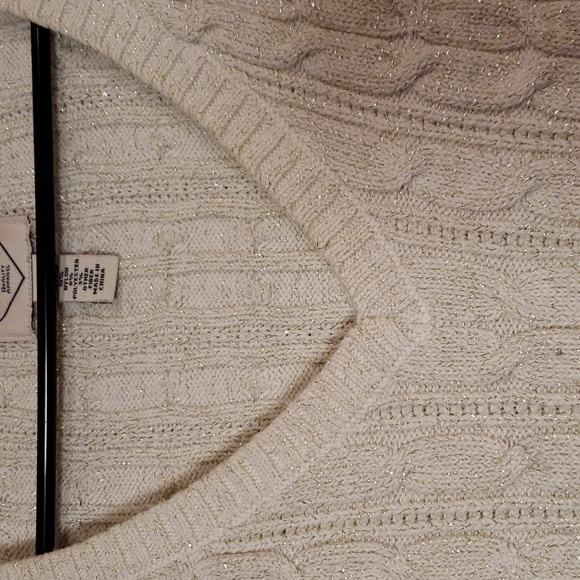 Plus Size Sweater - Picture 4 of 5